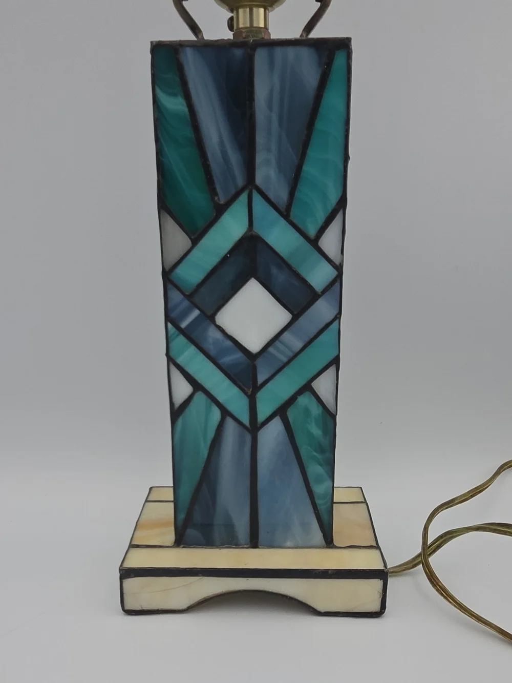 N/A elegant stained